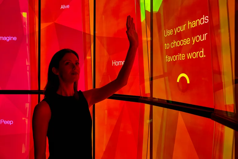 Visitors provided input to kick off
the whirlwind tour of the city.